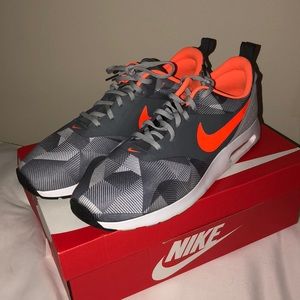 Nike Air Max Tavas size 12.5